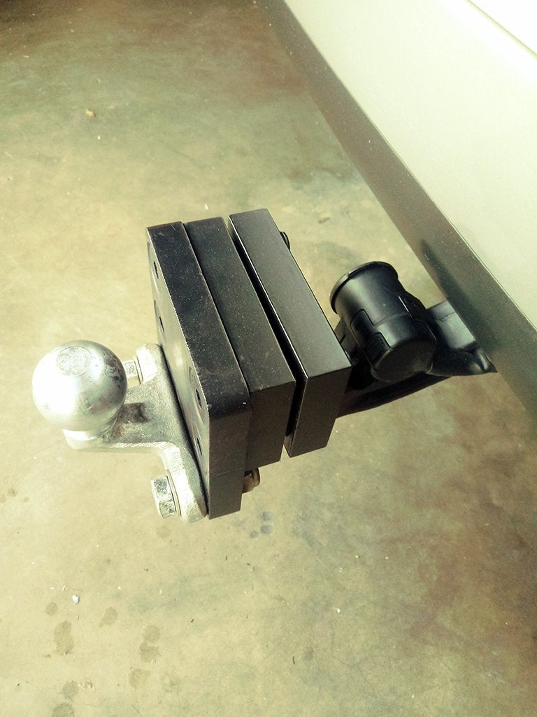 XRAMP BRACKET FOR TOWING
